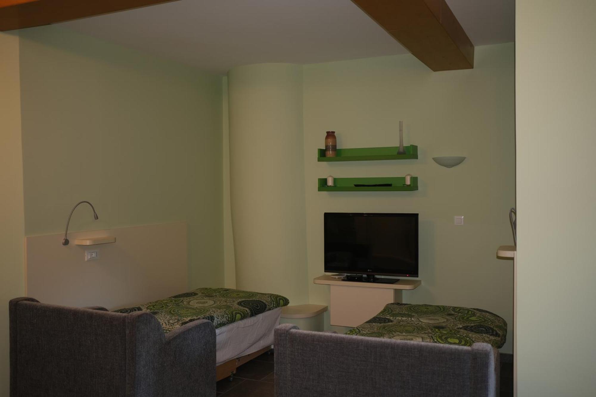 Pocitniska Hisa Pri Kustrcu Apartment Grahovo ob Baci Exterior photo